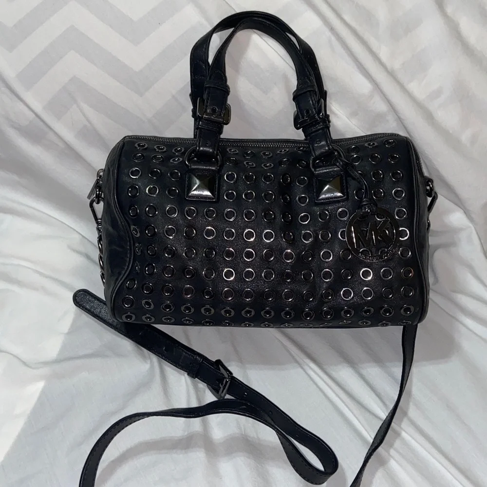 RARE Michael Kors black leather grommet Grayson_2
